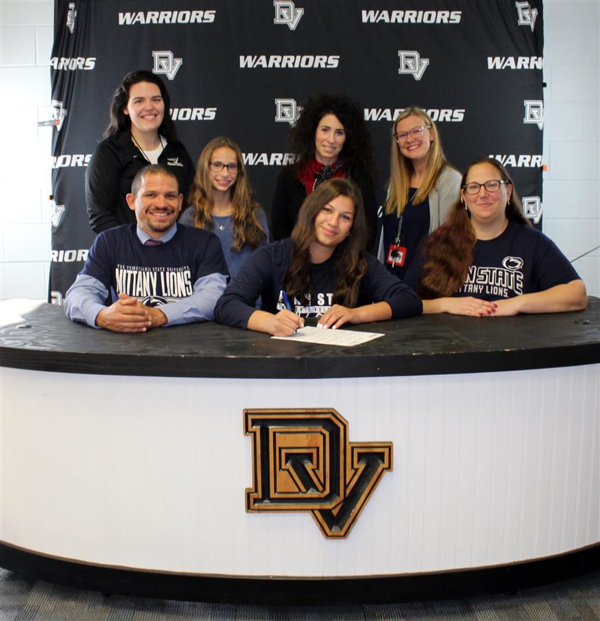 Senior Volleyball player Jazmyne Bates Signs with Penn State (Wilkes-Barre) - Division III