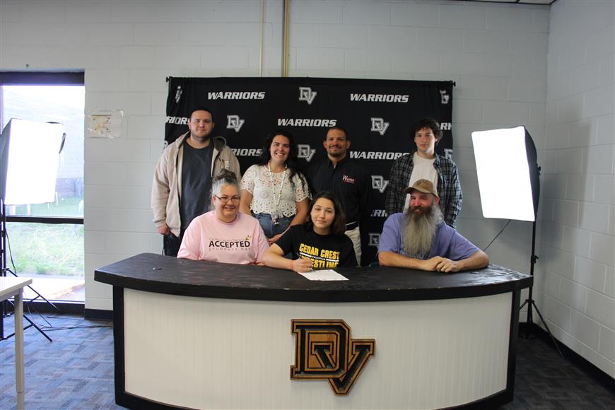 Senior Wrestler Sarah Seltzer Signed with Cedar Crest College – Division III.